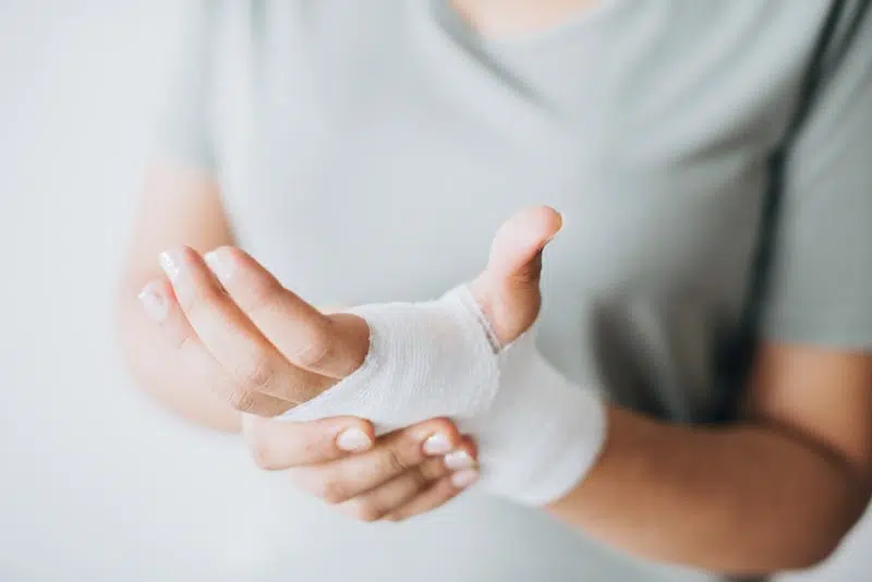 A victim who has experienced a wrist injury in a vehicle accident